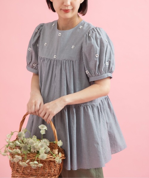 Dot＆Stripes CHILD WOMAN（ドットアンドストライプス　チャイルドウーマン）の「小花オンケミ刺繍 パフスリーブチュニックブラウス（シャツ/ブラウス・レディース・ホワイト/その他・FREE）」の12枚目の写真