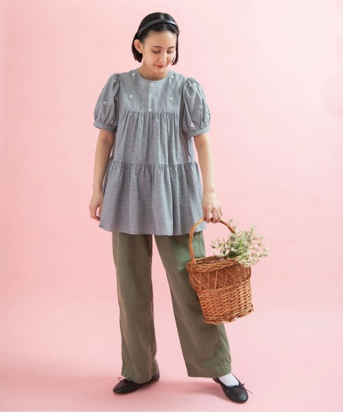 Dot＆Stripes CHILD WOMAN（ドットアンドストライプス　チャイルドウーマン）の「小花オンケミ刺繍 パフスリーブチュニックブラウス（シャツ/ブラウス・レディース・ホワイト/その他・FREE）」の17枚目の写真