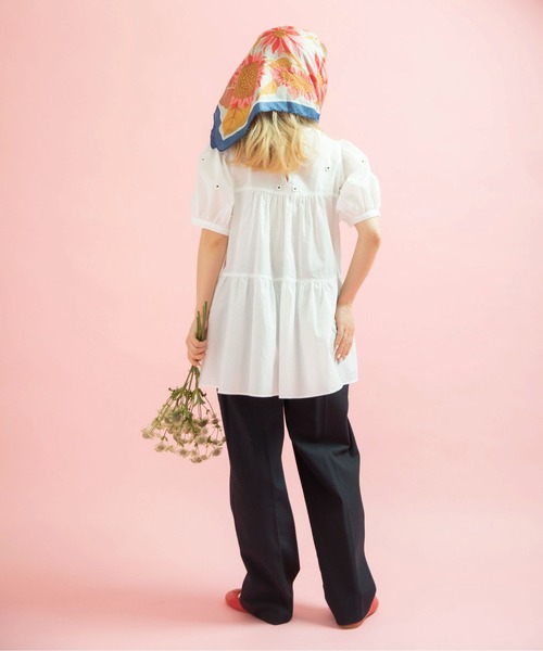 Dot＆Stripes CHILD WOMAN（ドットアンドストライプス　チャイルドウーマン）の「小花オンケミ刺繍 パフスリーブチュニックブラウス（シャツ/ブラウス・レディース・ホワイト/その他・FREE）」の9枚目の写真