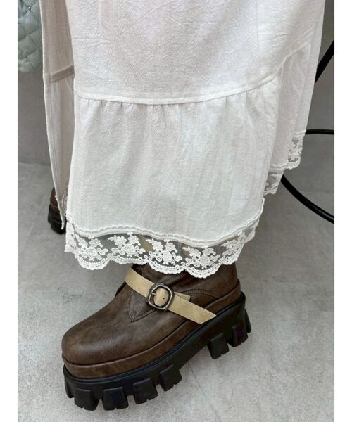 EVRIS(エヴリス)の「スリットロングティアードスカート(スカート・レディース・イエロー/ホワイト・FREE)」の13枚目の写真