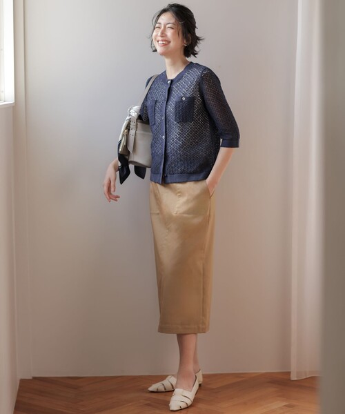 J.PRESS Ladies(J.プレス レディス)の「LINEN COTTON BLEND ニット カーディガン(カーディガン/ボレロ・レディース・アイボリー系/ライトグレー系/ネイビー系・SMALL)」の5枚目の写真