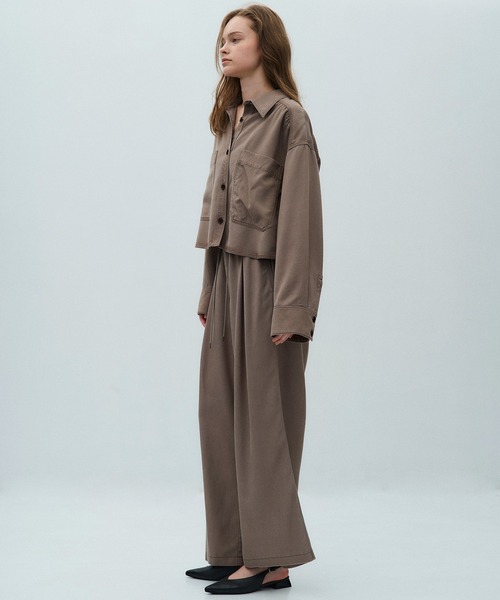 PUBLIC TOKYO(パブリックトウキョウ)の「フルイドクロップドシャツ(シャツ/ブラウス・レディース・モカ/アイボリー/ブラック・FREE)」の10枚目の写真