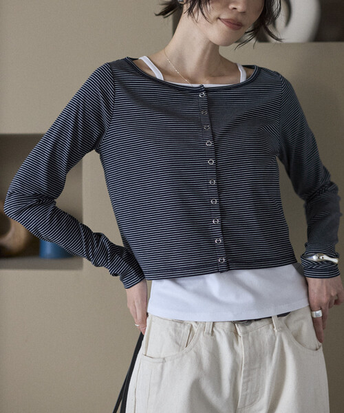 Firsthand（ファーストハンド）の「Firsthand/ファーストハンド レイヤード セットトップス / ボーダーカーディガン ＆ キャミソール（カーディガン/ボレロ・レディース・ピンク/ネイビー/チャコールグレー・FREE）」の3枚目の写真