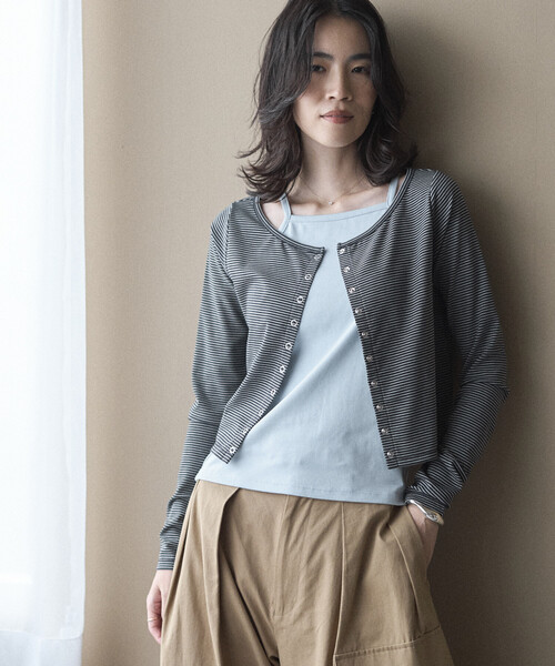 Firsthand（ファーストハンド）の「Firsthand/ファーストハンド レイヤード セットトップス / ボーダーカーディガン ＆ キャミソール（カーディガン/ボレロ・レディース・ピンク/ネイビー/チャコールグレー・FREE）」の2枚目の写真