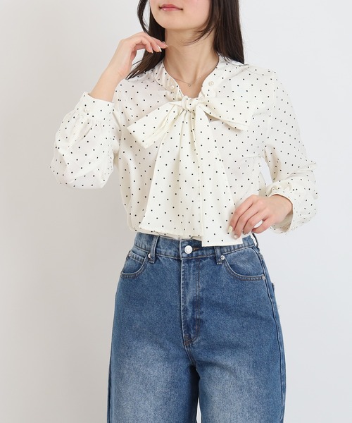 ASTORIA ODIER（アストリアオディール）の「２way ドット柄ボウタイブラウス(UVカット/接触冷感)（シャツ/ブラウス・レディース・ホワイト/ブラック・MEDIUM/LARGE）」の3枚目の写真