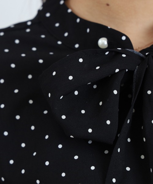 ASTORIA ODIER（アストリアオディール）の「２way ドット柄ボウタイブラウス(UVカット/接触冷感)（シャツ/ブラウス・レディース・ホワイト/ブラック・MEDIUM/LARGE）」の18枚目の写真