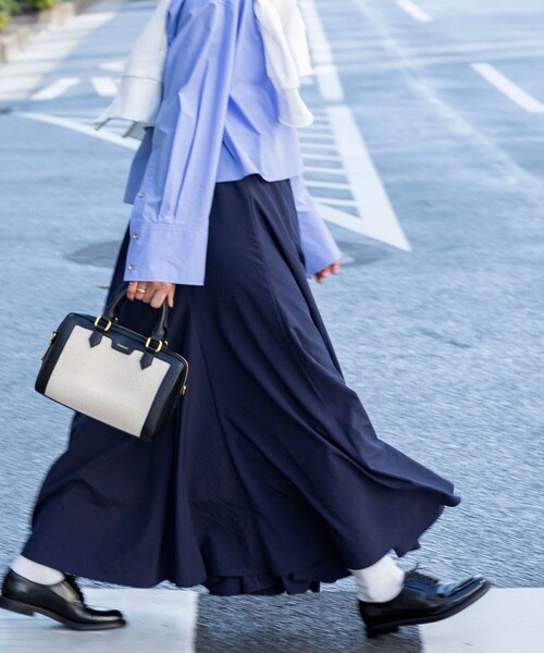 NOLLEY’S(ノーリーズ)の「【WEB&一部店舗限定色アイテム】ウォッシャブルヴィンテージタフタマチ入りマキシスカート(スカート・レディース・ライトブルー/ネイビー/ホワイト・2/1)」の3枚目の写真