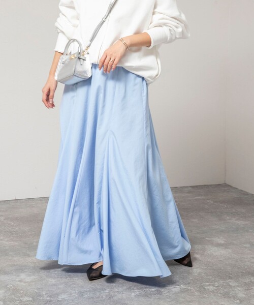 NOLLEY’S(ノーリーズ)の「【WEB&一部店舗限定色アイテム】ウォッシャブルヴィンテージタフタマチ入りマキシスカート(スカート・レディース・ライトブルー/ネイビー/ホワイト・2/1)」の20枚目の写真