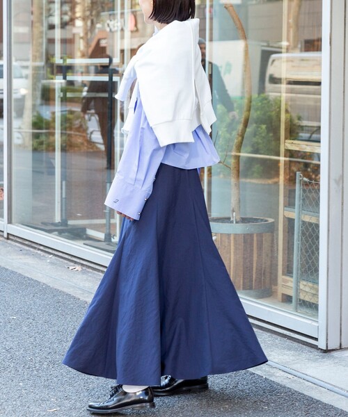 NOLLEY’S(ノーリーズ)の「【WEB&一部店舗限定色アイテム】ウォッシャブルヴィンテージタフタマチ入りマキシスカート(スカート・レディース・ライトブルー/ネイビー/ホワイト・2/1)」の22枚目の写真