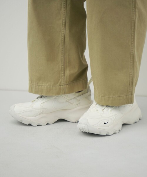NIKE(ナイキ)の「Nike TC7900 スニーカー(スニーカー・レディース・ホワイト・23/24/25)」の9枚目の写真