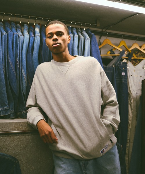 Russell Athletic(ラッセルアスレティック)の「RUSSELL ATHLETIC × BerBerJin / ラッセルアスレティック × ベルベルジン Soft Loop Back Sweat CN クルーネック トレーナー 2026年春夏(スウェット・メンズ・ブラック/グレー/ネイビー・S/M/L)」の2枚目の写真