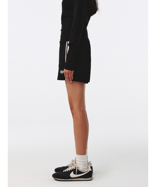 Kijun(キジュン)の「ダブルライン トラックショーツ ブラック(その他パンツ・レディース・その他・SMALL/MEDIUM)」の2枚目の写真