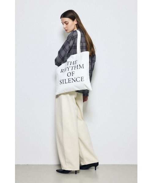 AZUL by moussy(アズールバイマウジー)の「アソートロゴトートバッグ A4収納◎ 大容量 たくさん入る 推し活(トートバッグ・レディース・ブラック/ミント/アイボリー/レッド・FREE)」の8枚目の写真