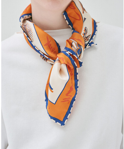 manipuri(マニプリ)の「manipuri | シルクスカーフ フローラ 65×65 WOMEN(バンダナ/スカーフ・レディース・オレンジ系その他/グリーン系その他・ONE)」の12枚目の写真