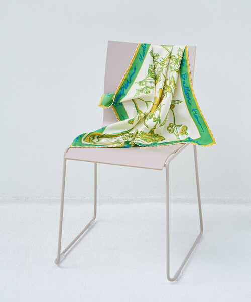 manipuri(マニプリ)の「manipuri | シルクスカーフ フローラ 65×65 WOMEN(バンダナ/スカーフ・レディース・オレンジ系その他/グリーン系その他・ONE)」の11枚目の写真