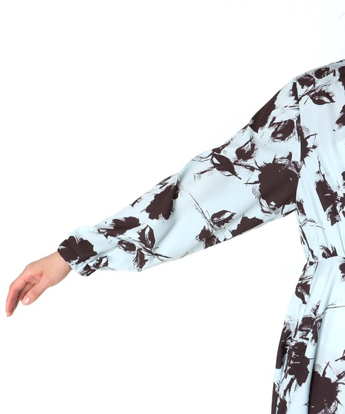 Jines（ジネス）の「単色プリント長袖ワンピース（ワンピース・レディース・グリーン/ベージュ/ネイビー・38）」の7枚目の写真