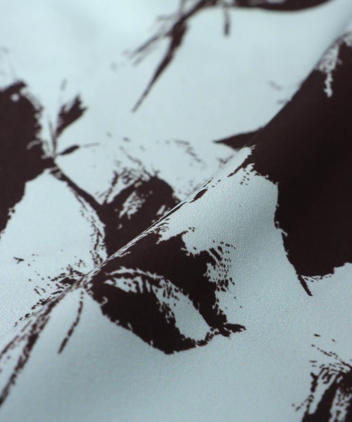 Jines（ジネス）の「単色プリント長袖ワンピース（ワンピース・レディース・グリーン/ベージュ/ネイビー・38）」の9枚目の写真