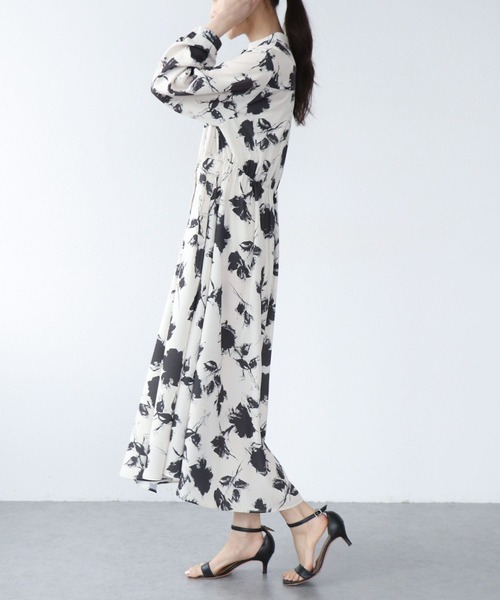 Jines（ジネス）の「単色プリント長袖ワンピース（ワンピース・レディース・グリーン/ベージュ/ネイビー・38）」の22枚目の写真