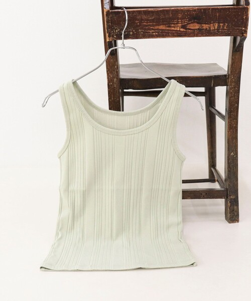 fredy emue(フレディエミュ)の「ランダムテレコタンクトップ(タンクトップ・レディース・オフホワイト/ブラック/グレイッシュベージュ/ライトグリーン/ブラウン・38)」の5枚目の写真