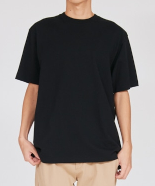 HANES(ヘインズ)の「HANES / ヘインズ T-SHIRTS KURO HM1-D202(Tシャツ/カットソー・メンズ・ブラック・MEDIUM/X-LARGE/LARGE)」の2枚目の写真