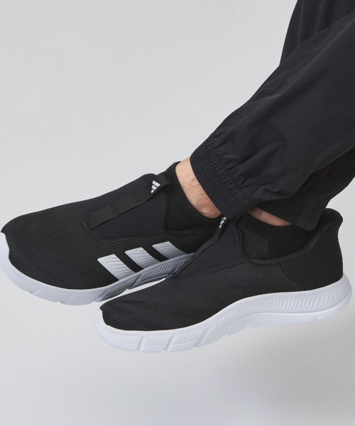 adidas(アディダス)の「アディダス adidas CLOUDFOAMフレックス ラウンジ ラピッドフィット(スニーカー・メンズ・ブラック・26.5cm/27.0cm/27.5cm/28.0cm/25.0cm/25.5cm/26.0cm)」の1枚目の写真