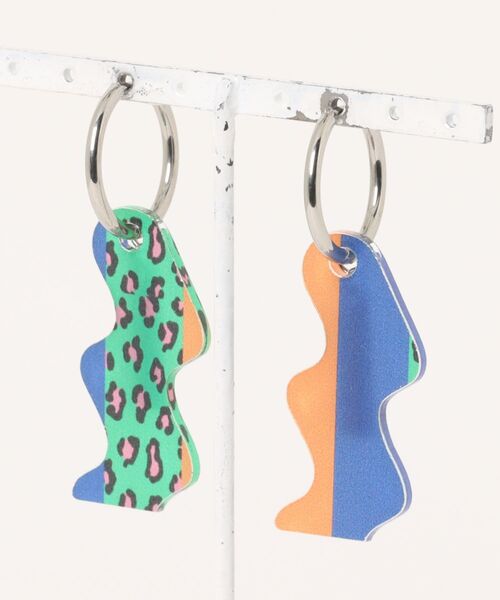 tone(トーン)の「Beauty bell/アクリルフープピアス(ピアス(両耳用)・レディース・ピンク/ブルー/パープル/ブラック/その他1/その他2/ブラック系その他2・FREE)」の9枚目の写真
