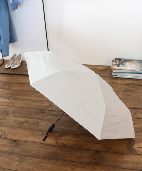 BAYFLOW(ベイフロー)の「【Water front】クイックシャット自動開閉UVブロック晴雨兼用折傘55cm(折りたたみ傘・レディース・ライトグレー/ホワイト/ブラック・0)」の2枚目の写真