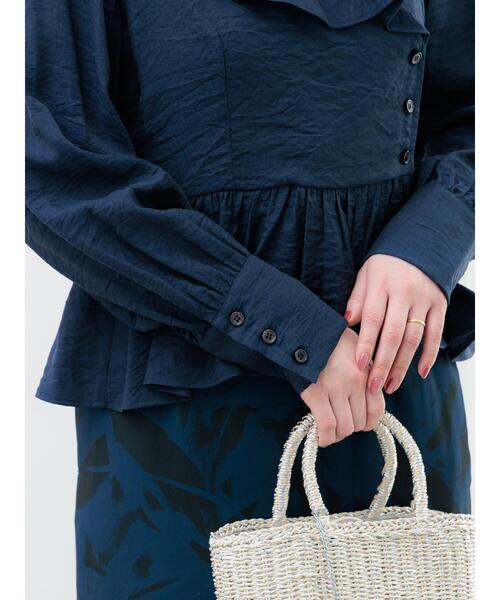 Te chichi(テチチ)の「ラッフルフリルペプラムブラウス(シャツ/ブラウス・レディース・ホワイト/サックスブルー/ネイビー・F)」の17枚目の写真