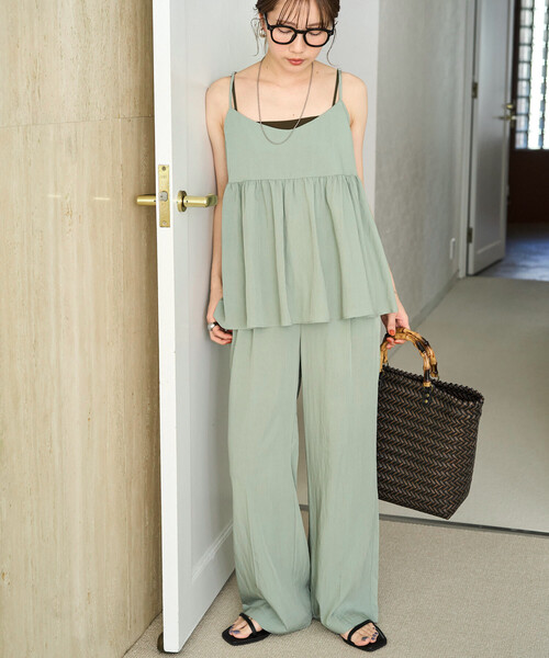 FREAK'S STORE（フリークスストア）の「限定展開　ナイロン ワッシャー キャミ パンツ セットアップ（つなぎ/オールインワン・レディース・ブラック/ブルーグリーン/ベージュ/オレンジ/ネイビー/ブラウン・SMALL/MEDIUM）」の5枚目の写真