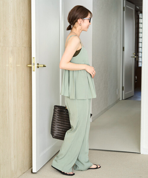 FREAK'S STORE（フリークスストア）の「限定展開　ナイロン ワッシャー キャミ パンツ セットアップ（つなぎ/オールインワン・レディース・ブラック/ブルーグリーン/ベージュ/オレンジ/ネイビー/ブラウン・SMALL/MEDIUM）」の17枚目の写真