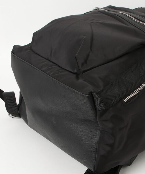 BERLIN Backpack バックパック リュック | GUESS(ゲス) JAPAN 公式