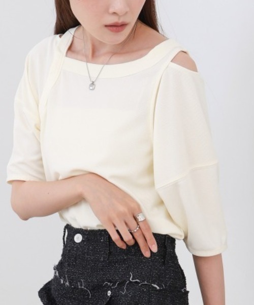 Bab(バブ)の「アシメコクーンスリーブカットソー(Tシャツ/カットソー・レディース・ブラック/ブルー/オフホワイト・FREE)」の1枚目の写真