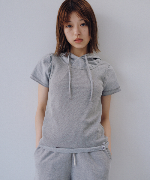 OHESHIO(オヘシオ)の「HOODED LAYERED CAP SLEEVE T-SHIRT, MELANGE(パーカー・レディース・その他・FREE)」の6枚目の写真