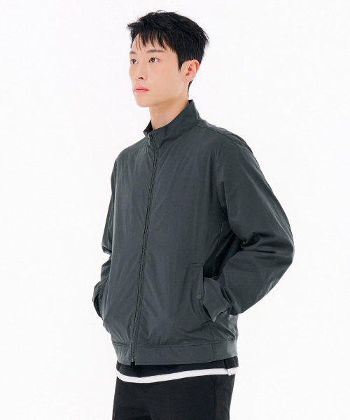 CHASECULT(チェイスカルト)の「男性ストレッチジップアップジャケット-FBRK4121C0C(ナイロンジャケット・メンズ・ダークグリーン・95/100/105/110)」の2枚目の写真