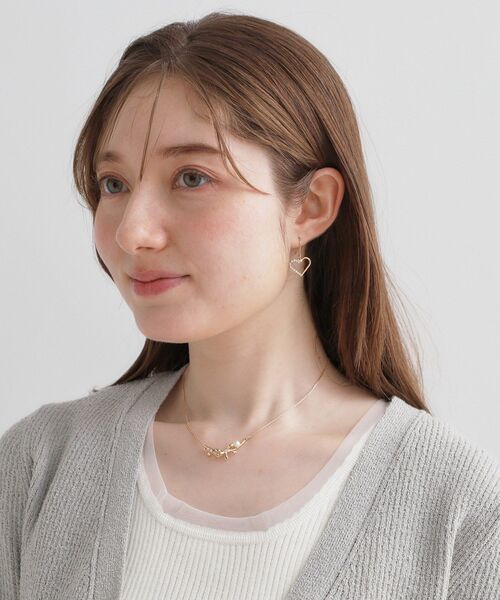couture brooch(クチュールブローチ)の「レディリボンパール調ネックレス(ネックレス・レディース・ゴールド・00)」の5枚目の写真