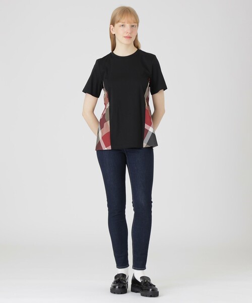 BLUE LABEL CRESTBRIDGE（ブルーレーベルクレストブリッジ）の「【一部店舗限定】サイドチェックスムースカットソー（Tシャツ/カットソー・レディース・ブラック/オフホワイト・40/38）」の8枚目の写真