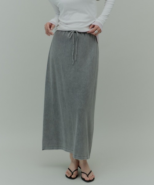 Plumel(プルメル)の「Over Dye Cut Long Skirt / オーバーダイカットロングスカート(スカート・レディース・ブラウン/グレー・MEDIUM)」の2枚目の写真