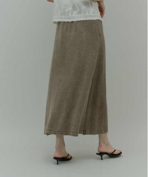 Plumel(プルメル)の「Over Dye Cut Long Skirt / オーバーダイカットロングスカート(スカート・レディース・ブラウン/グレー・MEDIUM)」の7枚目の写真