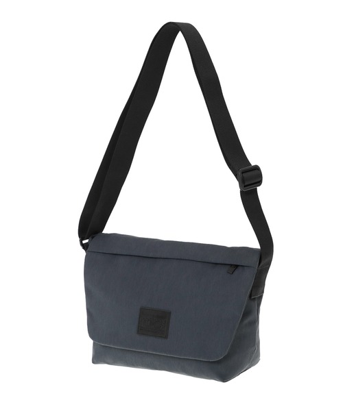 Manhattan Portage BLACK LABEL（マンハッタンポーテージ　ブラックレーベル）の「IRVING MESSENGER BAG (LG) CURIO W/CURIO BINDING（メッセンジャーバッグ・メンズ・ダークグレー/カーキ/ブラウン・SMALL）」の14枚目の写真