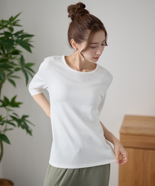 DAYRA(デイラ)の「ラウンドネック ポンチ 6分袖 サイド スリット トップス(Tシャツ/カットソー・レディース・ブラック/ホワイト/ダークグレー/ネイビー・FREE/S)」の2枚目の写真