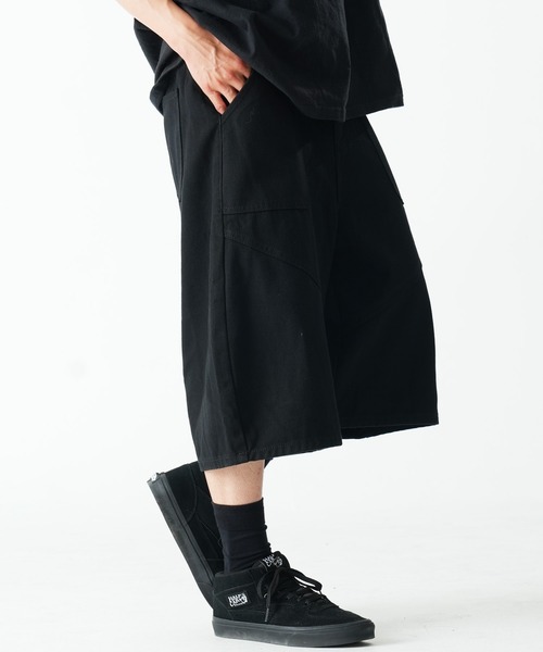 Beno(ビーノ)の「ワイド ショートパンツ(その他パンツ・メンズ・ブルー/グレー/ブラック・MEDIUM/LARGE)」の17枚目の写真