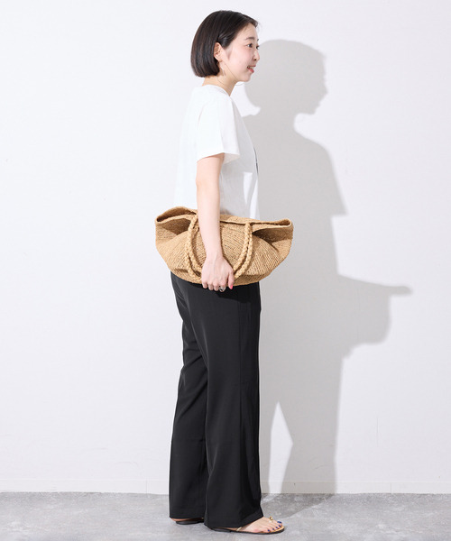 SLOBE IENA(スローブイエナ)の「《WEB限定/4サイズ展開/追加》ピンタックセミフレアパンツ(その他パンツ・レディース・ブラック・38/36/34/40)」の22枚目の写真