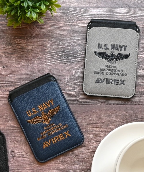 AVIREX（アヴィレックス）の「アヴィレックス MagSafe 対応 カードケース [刺繍]（スマホグッズ・メンズ・ネイビー/グレー/ブラック・ONE SIZE）」の3枚目の写真