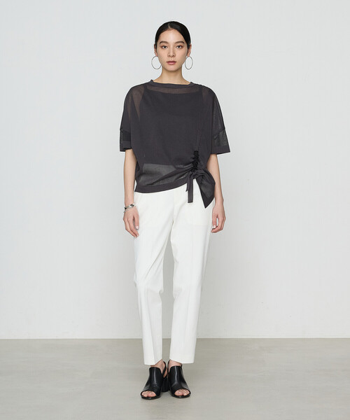 Gabardine K.T(ギャバジンケーティー)の「オーガニックコットン×リサイクルPe ドローストリングシアーセーター(ニット/セーター・レディース・チャコール・9号)」の16枚目の写真