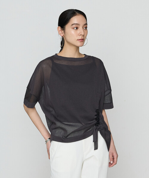 Gabardine K.T(ギャバジンケーティー)の「オーガニックコットン×リサイクルPe ドローストリングシアーセーター(ニット/セーター・レディース・チャコール・9号)」の15枚目の写真