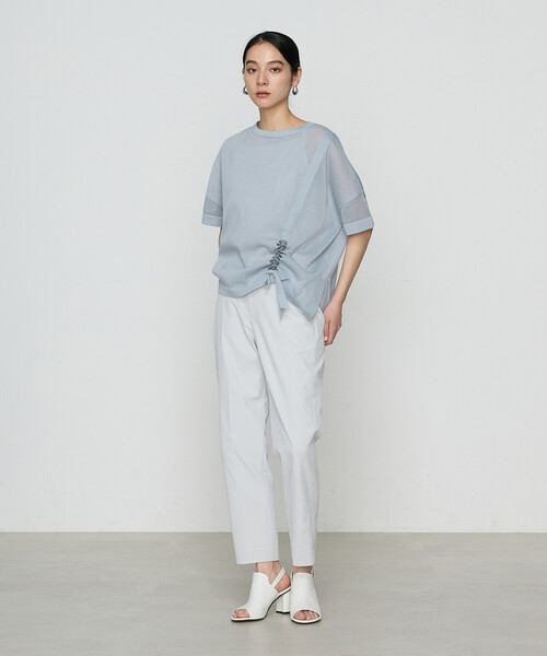 Gabardine K.T(ギャバジンケーティー)の「オーガニックコットン×リサイクルPe ドローストリングシアーセーター(ニット/セーター・レディース・チャコール・9号)」の11枚目の写真
