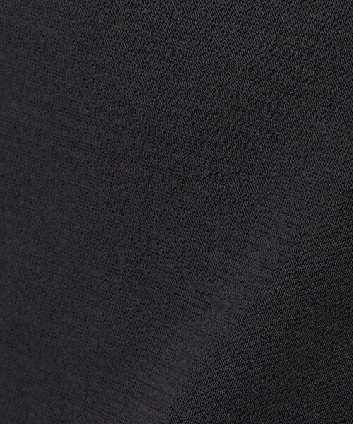 Gabardine K.T(ギャバジンケーティー)の「オーガニックコットン×リサイクルPe ドローストリングシアーセーター(ニット/セーター・レディース・チャコール・9号)」の22枚目の写真