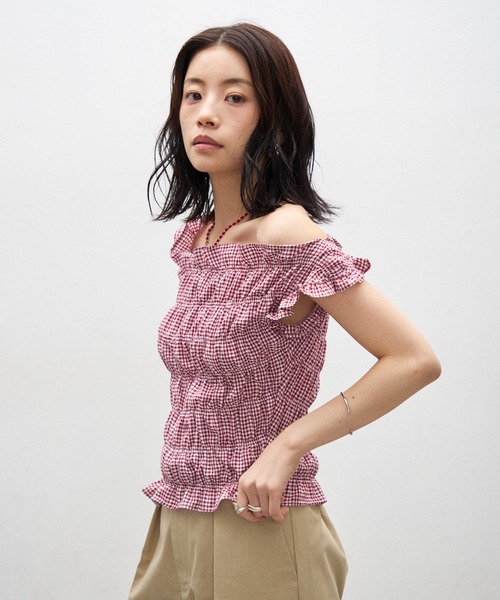 Lutim by u(ルチバイユー)の「シャーリング2wayキャミトップス(Tシャツ/カットソー・レディース・ブルー/レッド/ブラック/ホワイト・FREE)」の19枚目の写真