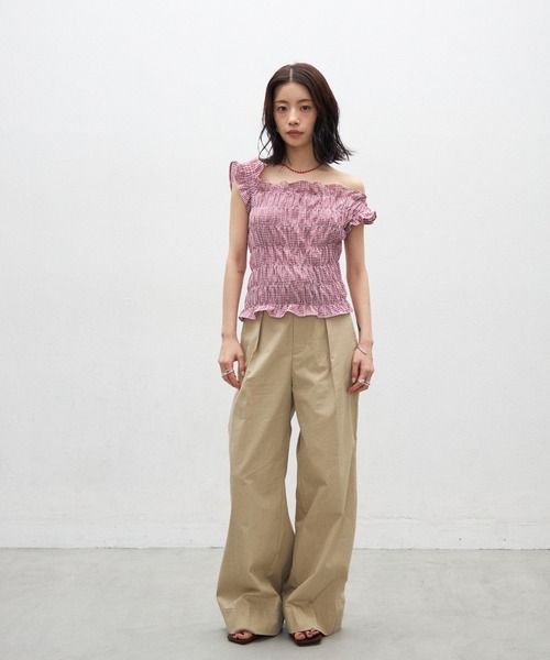 Lutim by u(ルチバイユー)の「シャーリング2wayキャミトップス(Tシャツ/カットソー・レディース・ブルー/レッド/ブラック/ホワイト・FREE)」の17枚目の写真