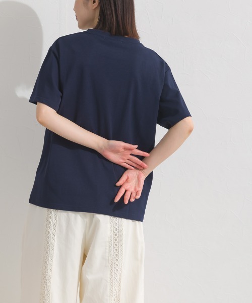 OMNES(オムネス)の「きれいめロゴプリント半袖Tシャツ(Tシャツ/カットソー・レディース・アイボリー/サックスブルー/ネイビー/ブラック・FREE)」の19枚目の写真
